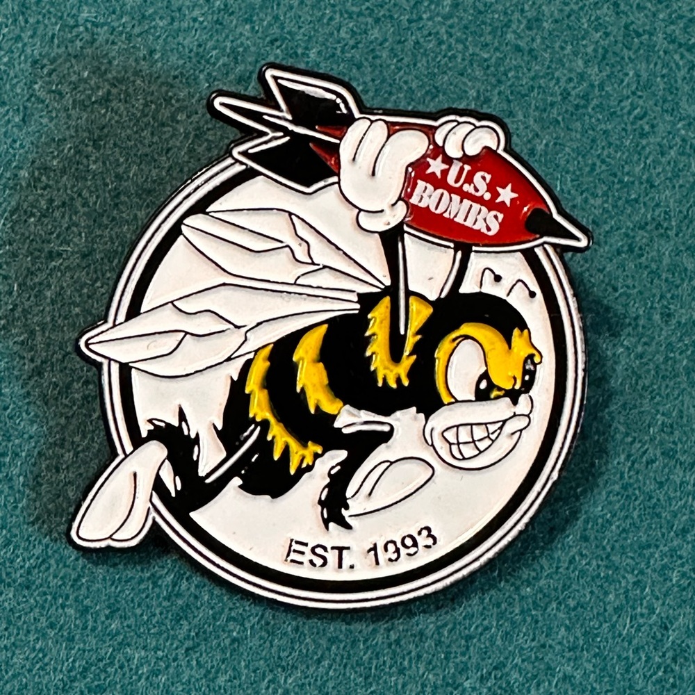 💣 U.S. Bombs 🐝 Enamel Pin PUNK Duane Peters Skateboard Rock n Roll Pins